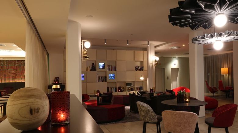 arte Hotel Linz Lobby