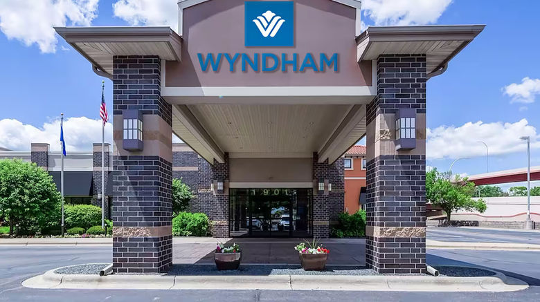 Wyndham Bloomington-Mall of America Exterior