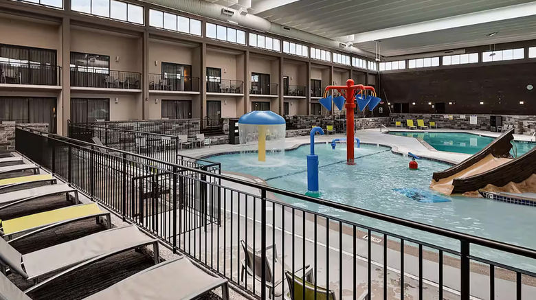 <b>Wyndham Bloomington-Mall of America Pool</b>