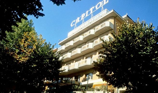 Grand Hotel Capitol Garibaldi Exterior