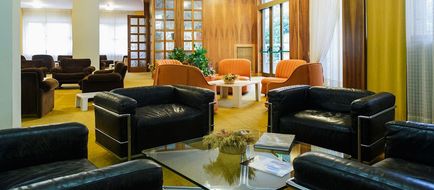 Grand Hotel Capitol Garibaldi Lobby