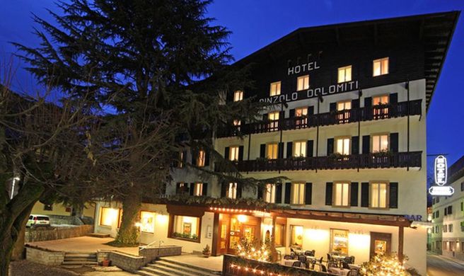 Hotel Pinzolo Dolomiti Exterior