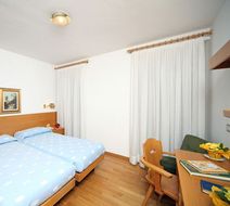 Hotel Pinzolo Dolomiti Room