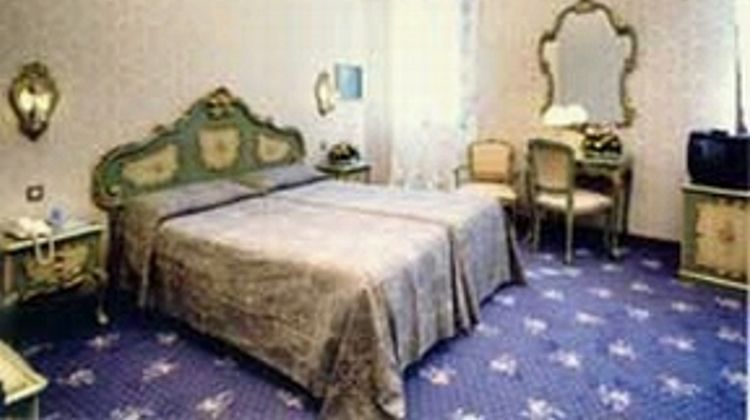 Hotel Montecarlo Venice Room