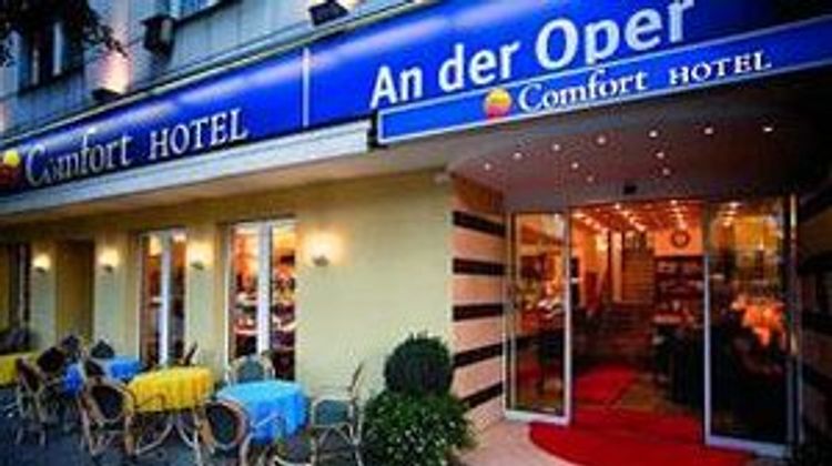 Ibis Styles Berlin an der Oper Exterior