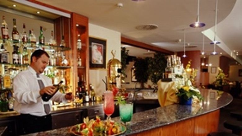 <b>Hotel Savigny Frankfurt City Pool</b> <b>Hotel Savigny Frankfurt City Pool</b>
