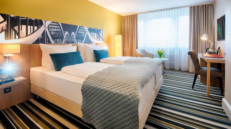 <b>Leonardo Hotel Hamburg Elbbruecken Room</b>