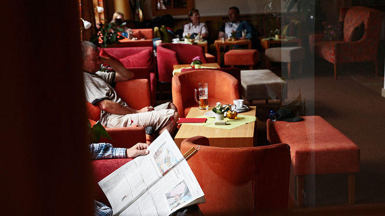 <b>Austria Hotel Lobby</b>