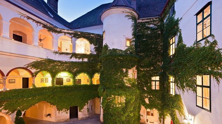 Schloss Ernegg Exterior