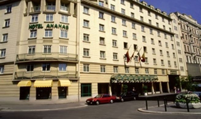 Austria Trend Hotel Ananas Exterior