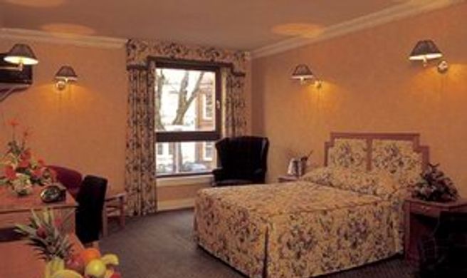 Wellington Park Hotel Room