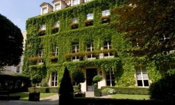 Le Pavillon de la Reine & Spa