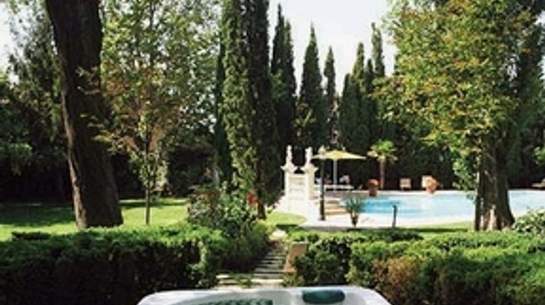 <b>Hostellerie Les Frenes Spa</b> <b>Hostellerie Les Frenes Spa</b>