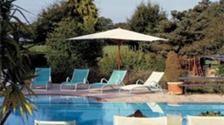 Hotel The Originals Le Manoir du Lys Pool