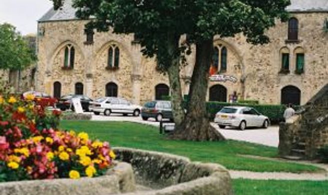 L'Hostellerie du Chateau Exterior