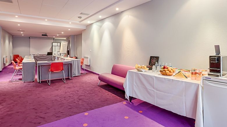 <b>Hotel The Originals Paris Paix Meeting</b>
