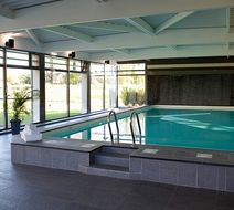 Hotel Chateau Tilques Pool
