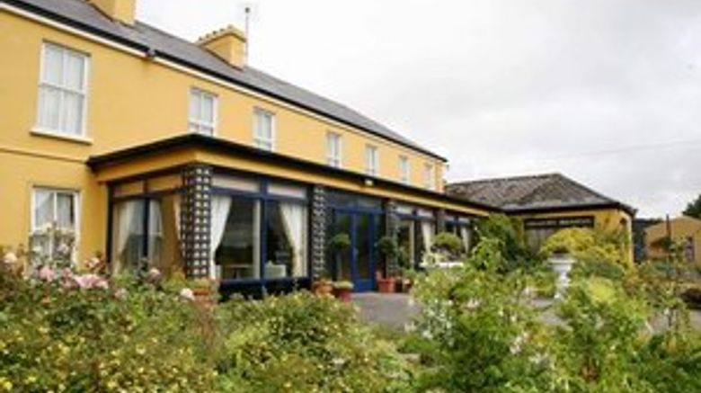 Sheedys Hotel and Restaurant Exterior