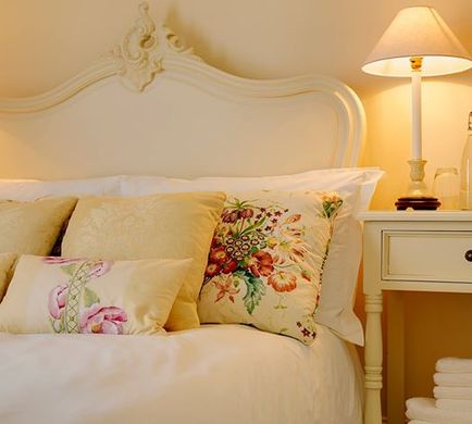 Conyngham Arms Hotel Room