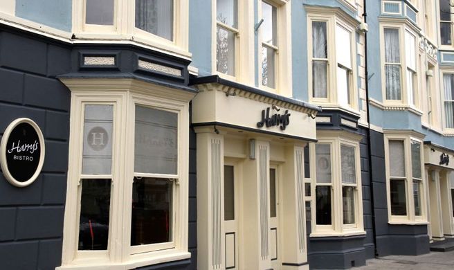 Harrys Hotel Exterior