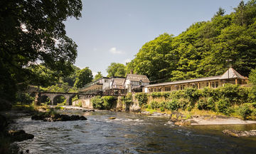 Chain Bridge Hotel