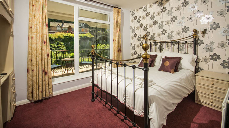 <b>Chain Bridge Hotel Room</b>