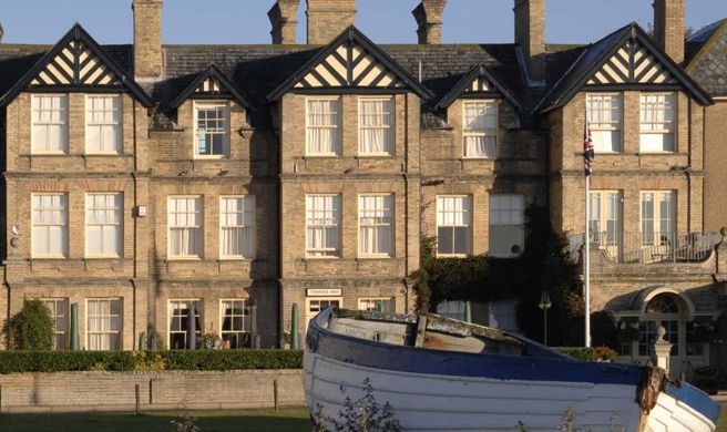 The Wentworth Hotel Exterior