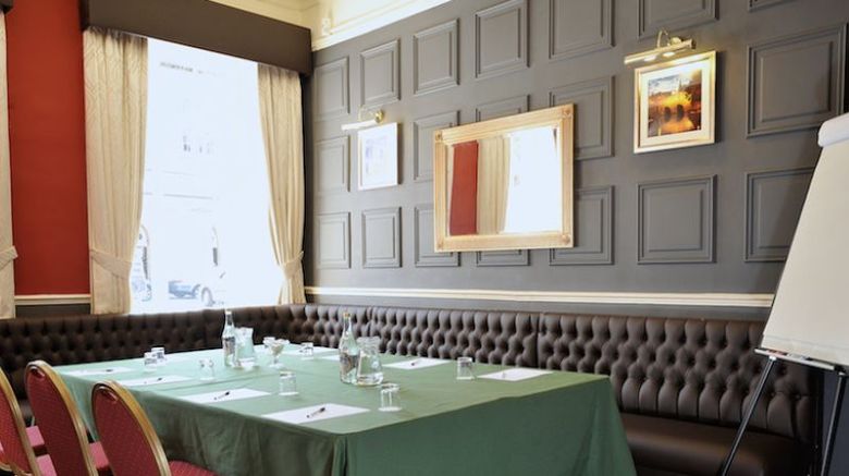 <b>Royal Hotel Meeting</b>