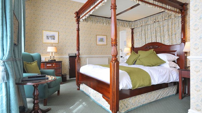 <b>Royal Hotel Suite</b>