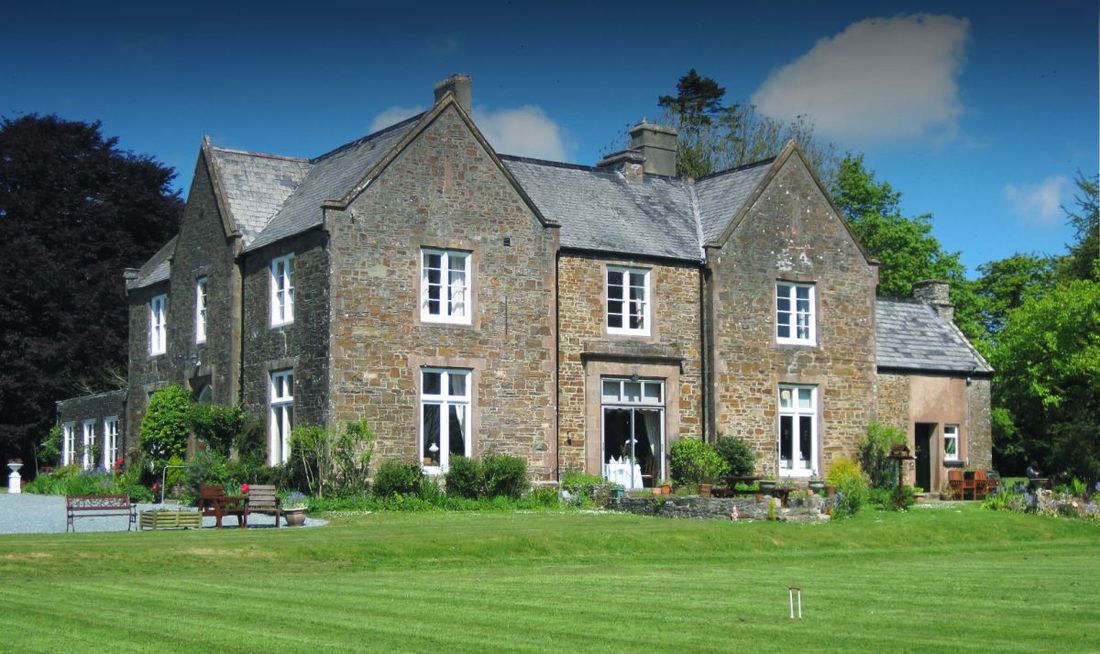 Court Barn Country House Exterior