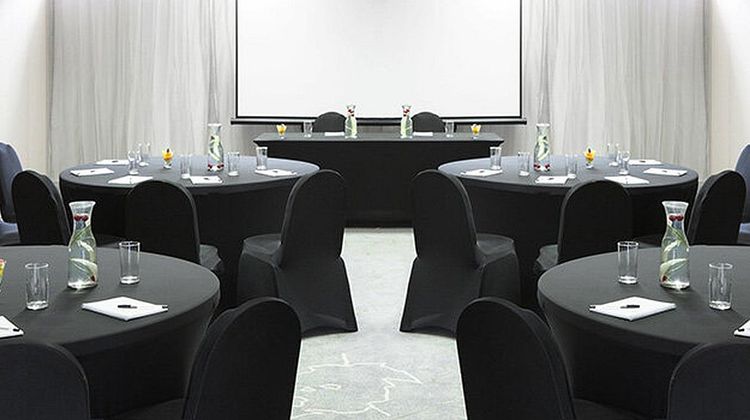 Hotel Epping Forest Meeting