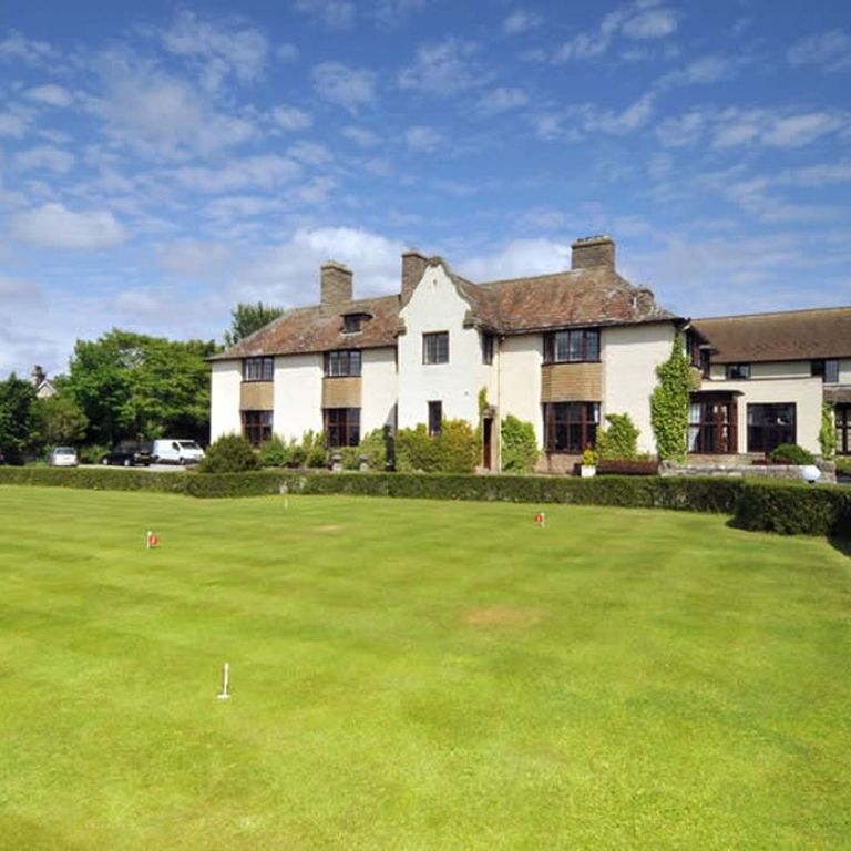 Royal Marine & Links Hotel