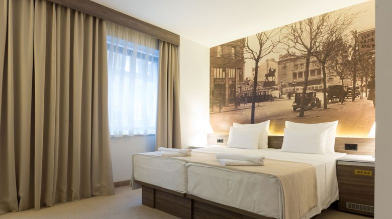 <b>Royal Hotel Room</b>