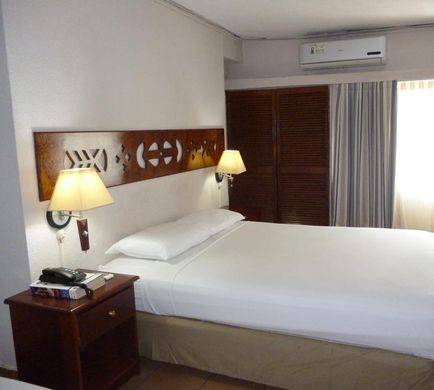 Hotel Tower House Suites Room
