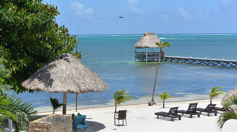 <b>Captain Morgan's Retreat Beach</b>