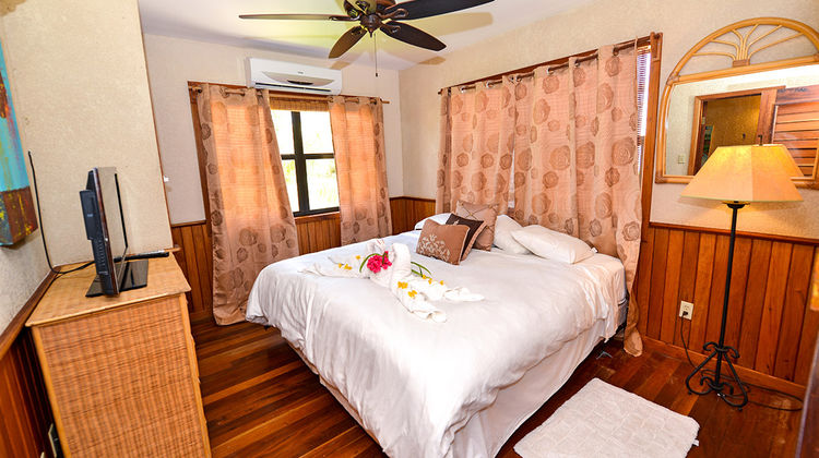 Captain Morgan's Retreat Room