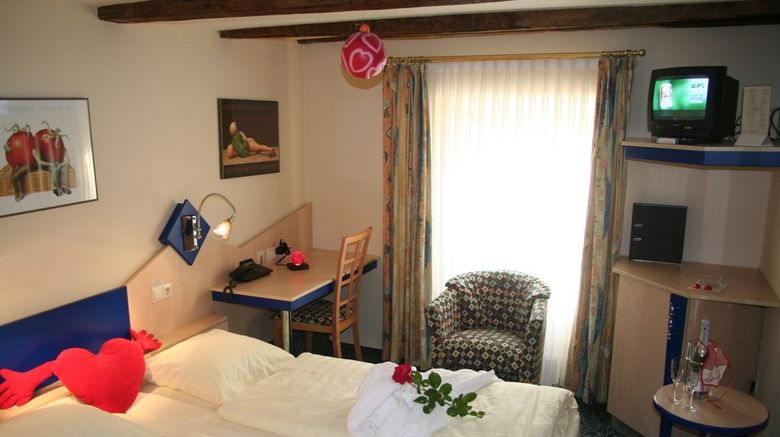 <b>Logis Gourmet & Relax Hotel de la Sure Room</b>