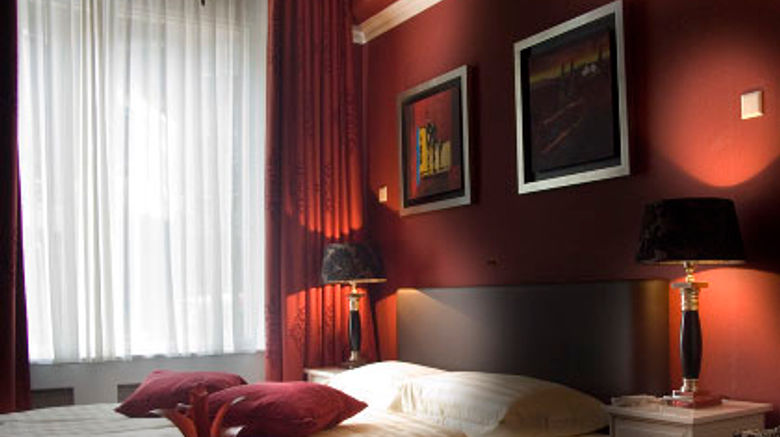 St Nicolaas Hotel Room