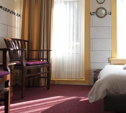Weber Hotel Room