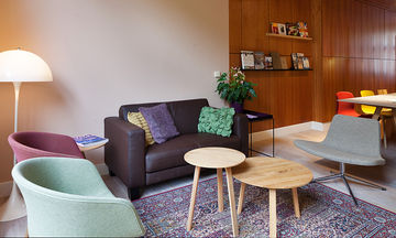 The Neighbour's Magnolia Hotel