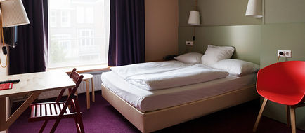 The Neighbour's Magnolia Hotel Room