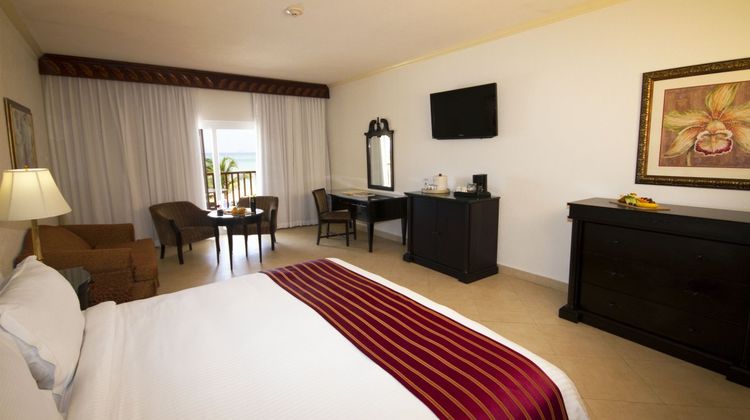 Jewel Runaway Bay Beach and Golf Resort Suite