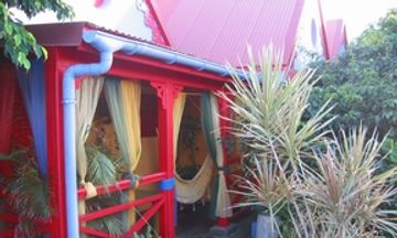 Tom Beach Hotel