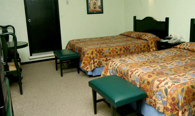 Hotel Leon Room