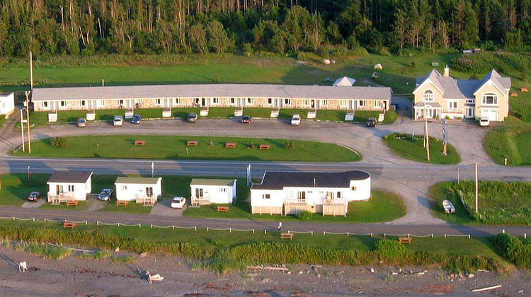 Motel de la Mer Exterior