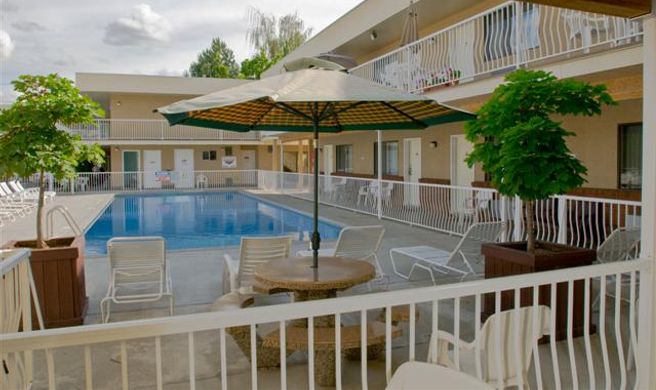 Siesta Suites Exterior