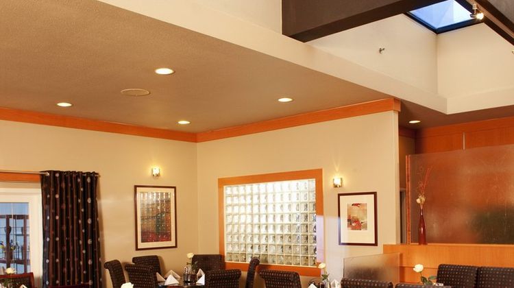 Executive Airport Plaza Restaurant