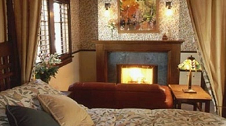 <b>Abigail's Hotel Room</b>