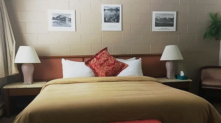 Mohawk Motel Room