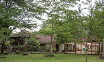 Hunter's Lodge